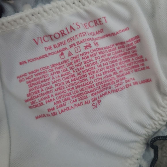 Bikini - Picture 2 of 2